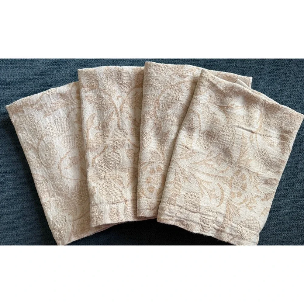 Sur La Table Acorn Fabric Napkins 16 X 16 Square Set 4 PCS Cotton Beige White